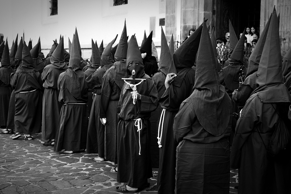 Iconic vision of Jesus on the cross